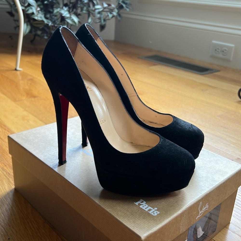 Authentic Louboutin sz 36 velour Bianca 140 black